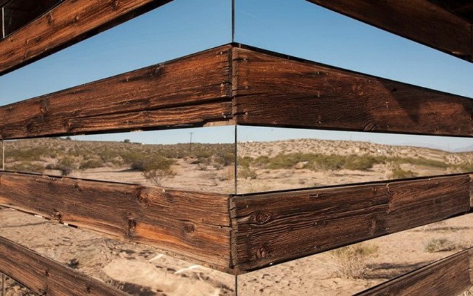 Дом-инсталляция в пустыне Филиппа Смита